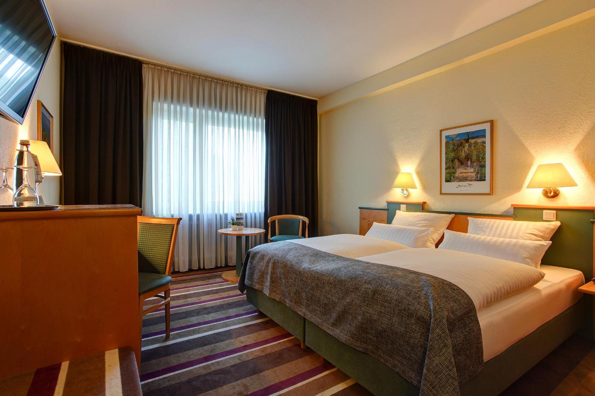 Sure Hotel By Best Western Ambassador Duesseldorf — Photos 3